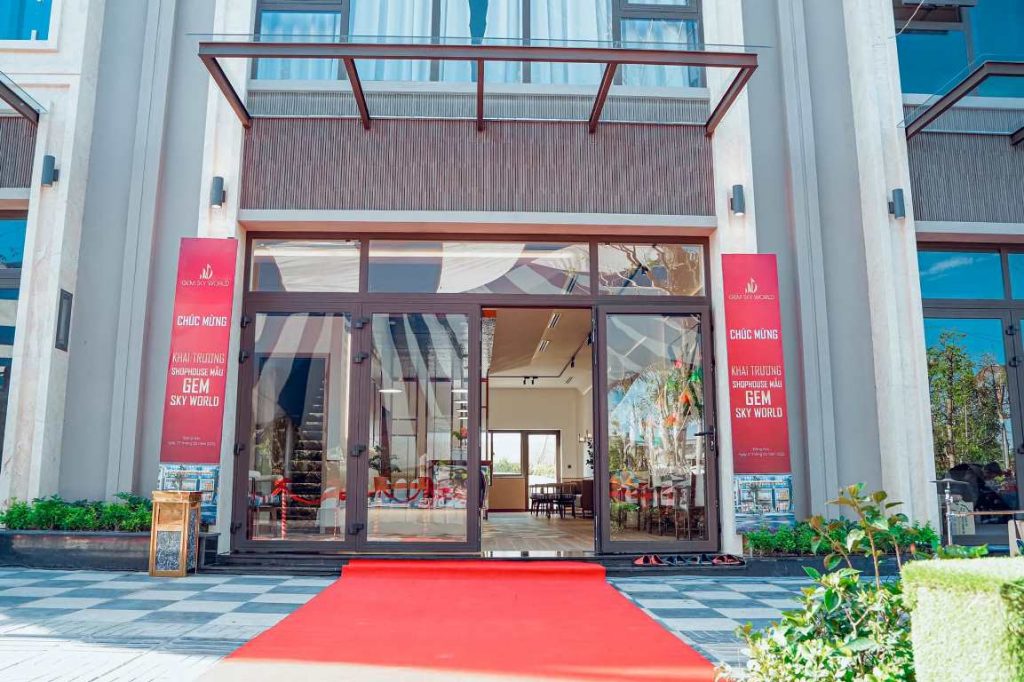 Mặt trước tầng 1 shophouse mẫu dự án Gem Sky Long Thành